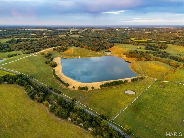 $7,000,000 | 21772 Hwy D, Eolia, MO 63344