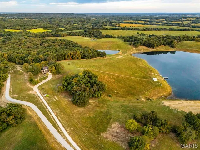 $7,000,000 | 21772 Hwy D, Eolia, MO 63344