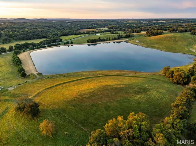 $7,000,000 | 21772 Hwy D, Eolia, MO 63344