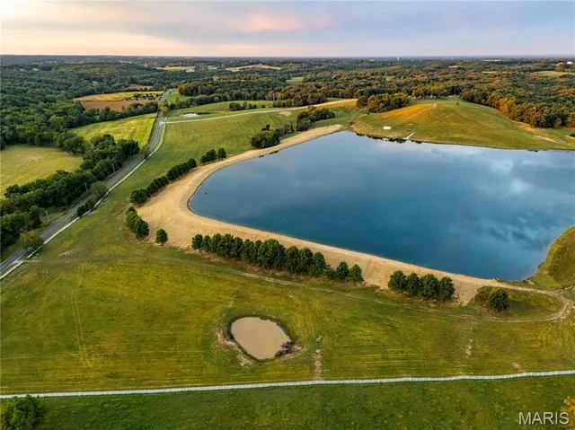 $7,000,000 | 21772 Hwy D, Eolia, MO 63344