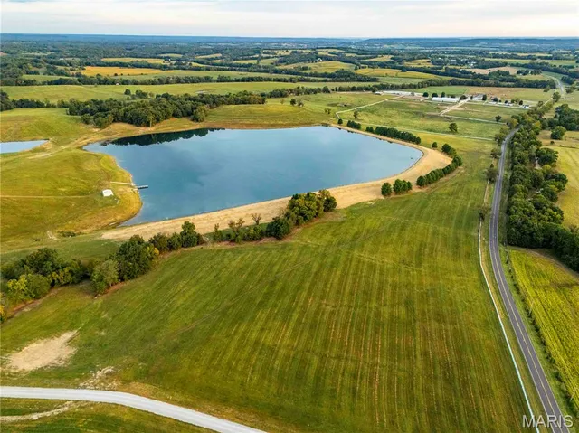 $7,000,000 | 21772 Hwy D, Eolia, MO 63344