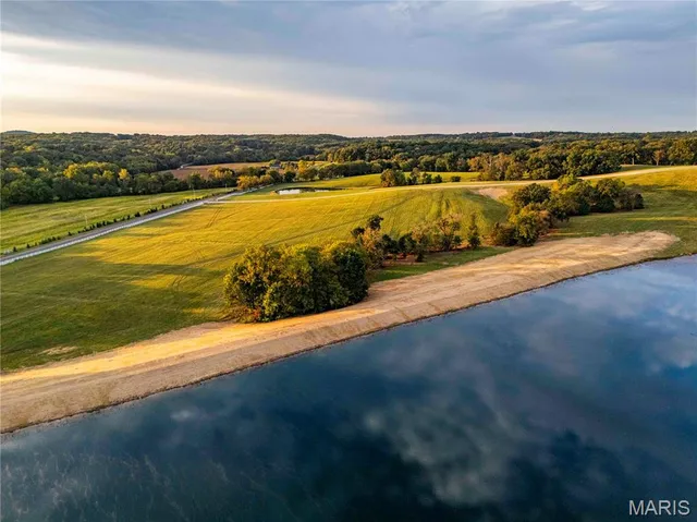 $7,000,000 | 21772 Hwy D, Eolia, MO 63344