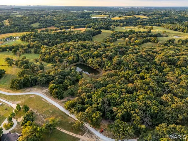 $7,000,000 | 21772 Hwy D, Eolia, MO 63344