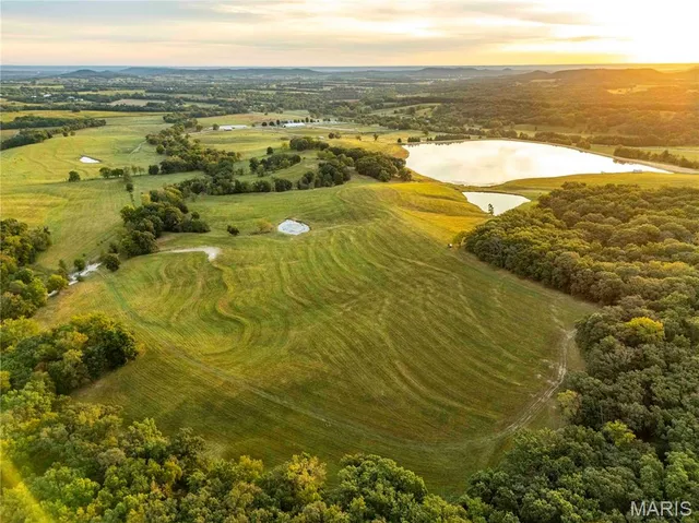 $7,000,000 | 21772 Hwy D, Eolia, MO 63344