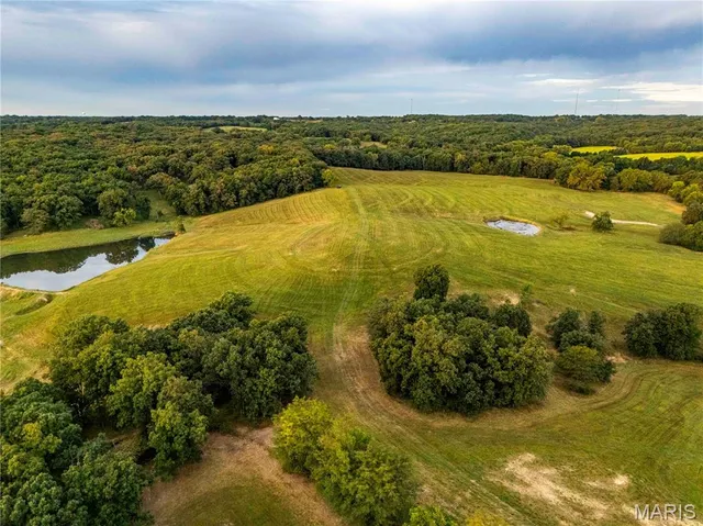 $7,000,000 | 21772 Hwy D, Eolia, MO 63344