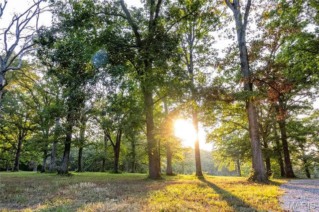 $7,000,000 | 21772 Hwy D, Eolia, MO 63344