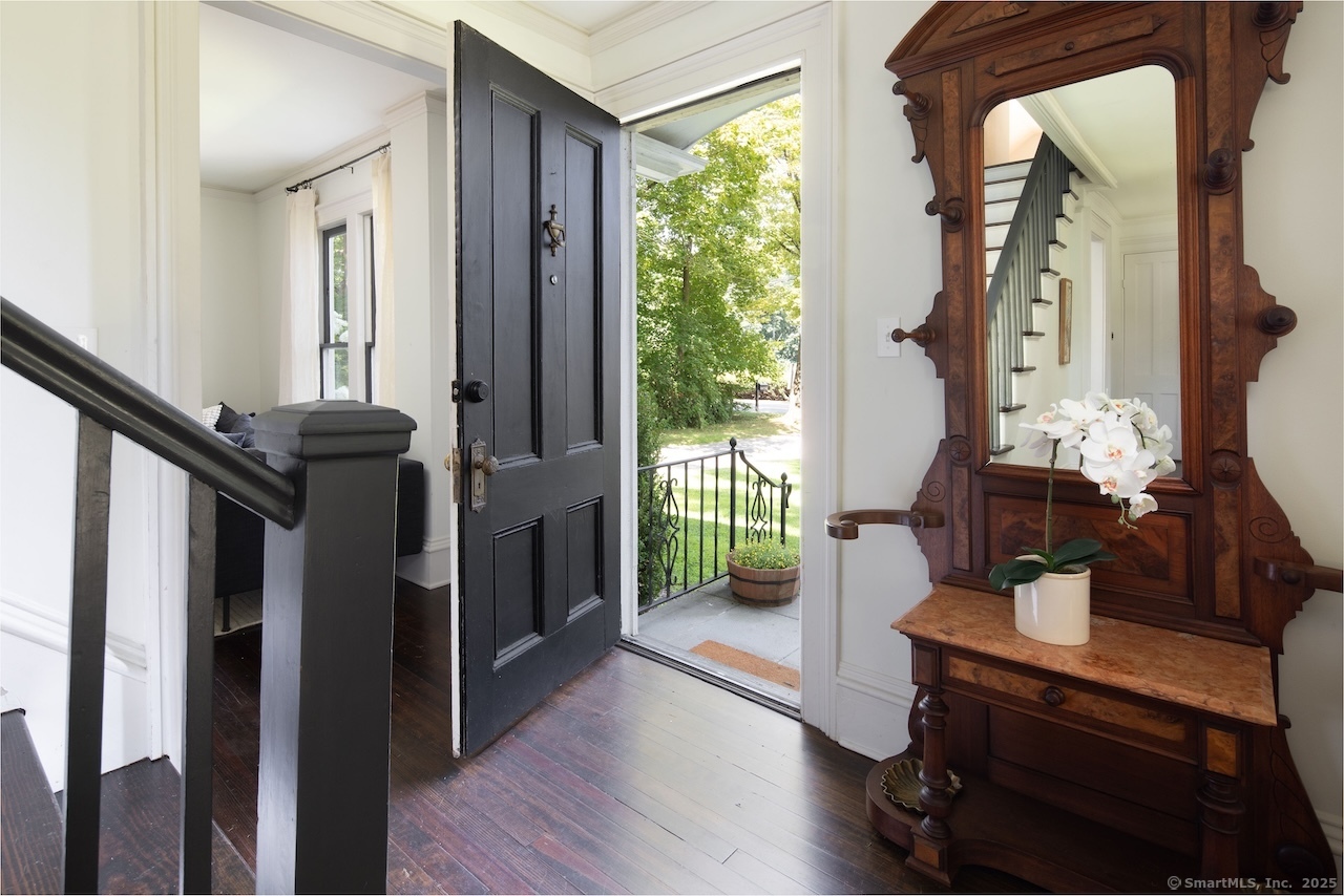 16 Under Mountain Road Salisbury, CT 06068 - Photo 3 of 28