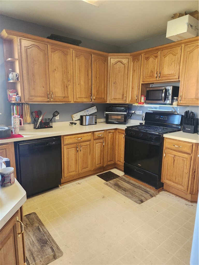 3954 Ridge Road Williamson, NY 14589 - Photo 6 of 12 Main Kitchen