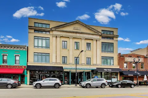 $295,000 | 7509 Madison Street, Unit B3, Forest Park, IL 60130