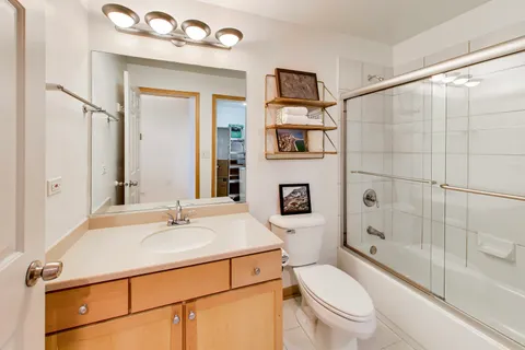 $295,000 | 7509 Madison Street, Unit B3, Forest Park, IL 60130