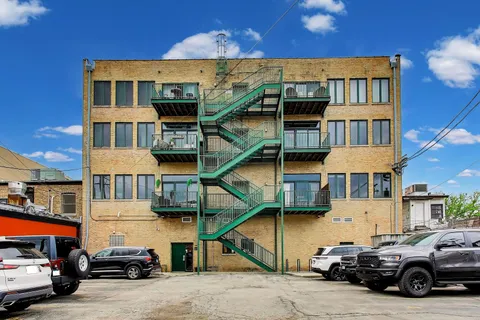 $295,000 | 7509 Madison Street, Unit B3, Forest Park, IL 60130