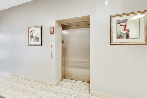 $295,000 | 7509 Madison Street, Unit B3, Forest Park, IL 60130