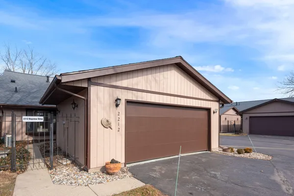 $309,000 | 2212 Bayview Drive, Michigan City, IN 46360