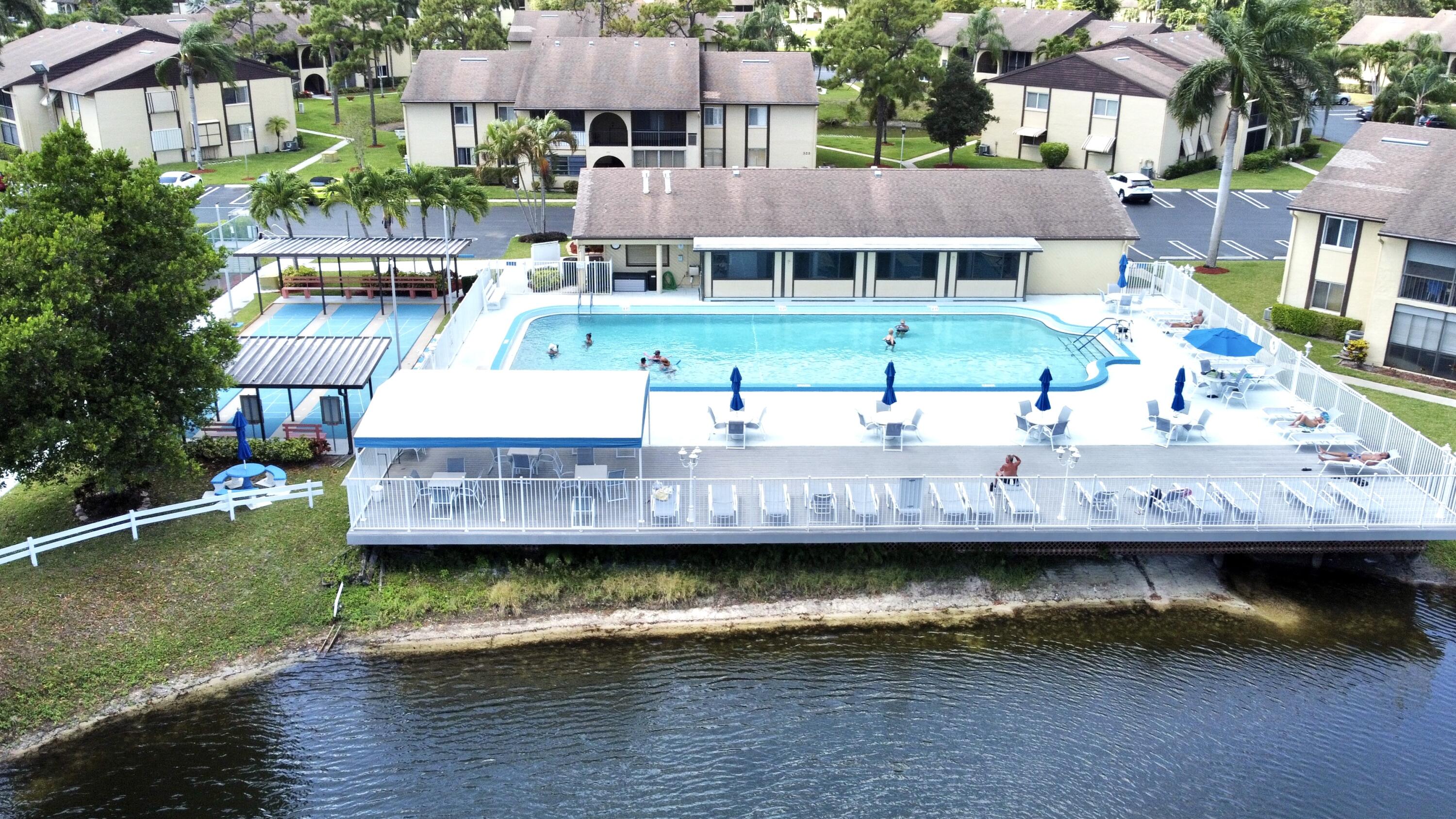 340 Pine Ridge Circle, Unit B2 Greenacres, FL 33463 - Photo 22 of 29 RemoteMediaFile_6553746_0_2022_03_11_12_