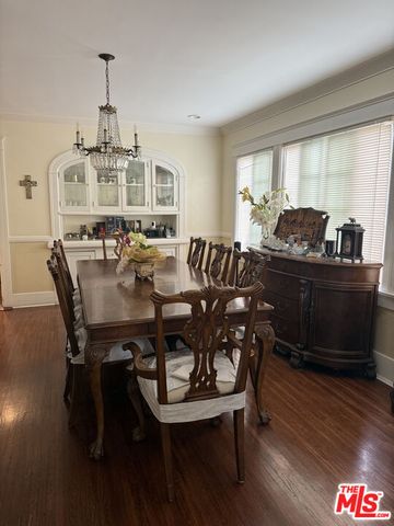 $1,288,000 | 206 North Hobart Boulevard, Los Angeles, CA 90004