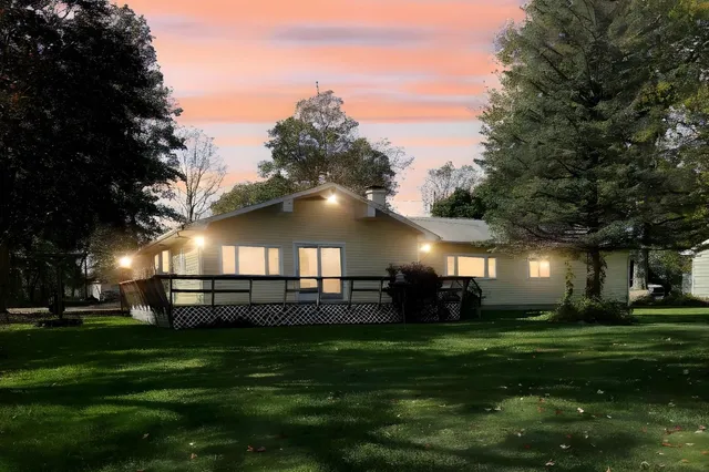 $334,000 | 2680 South 390 West, Pleasant Lake, IN 46779