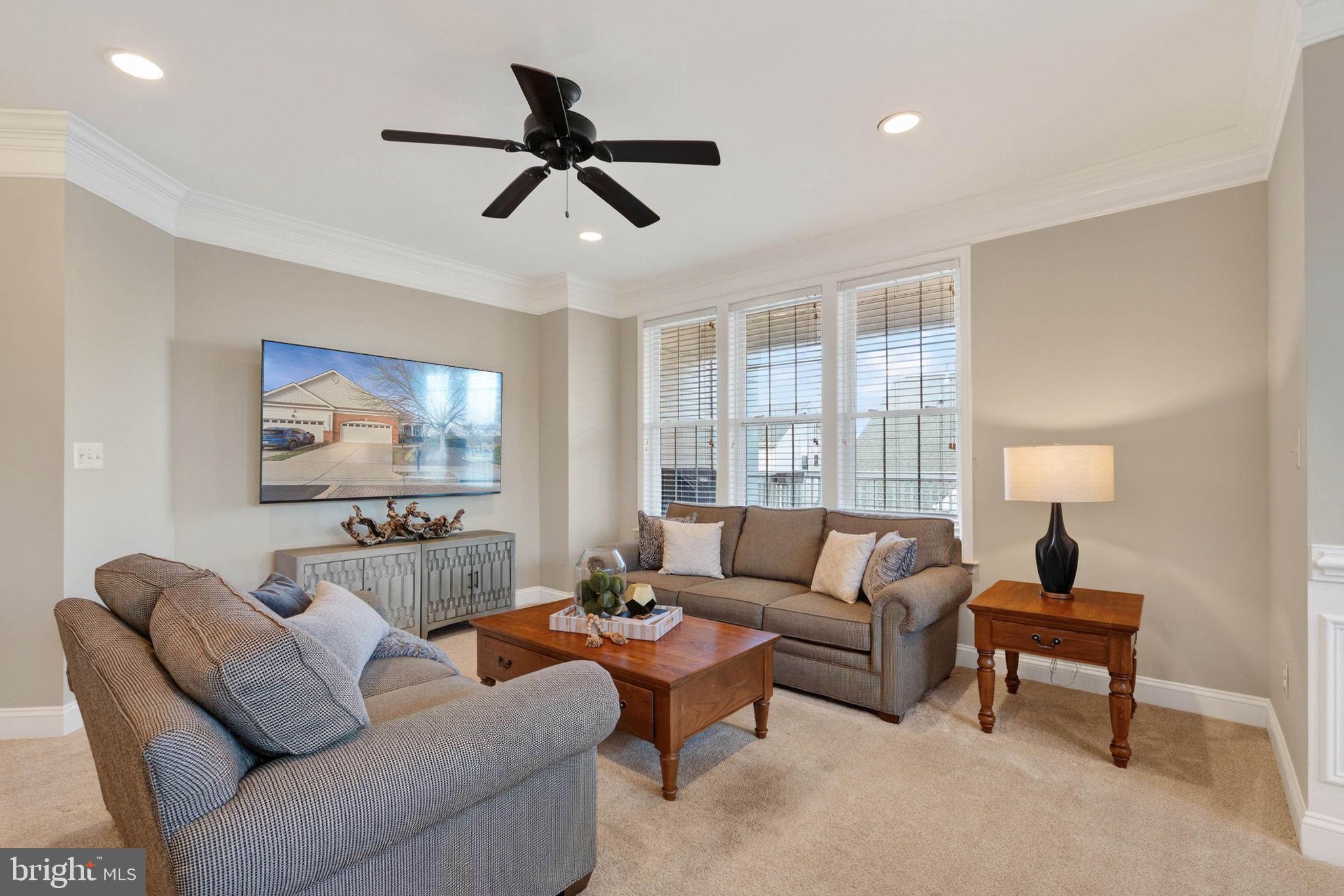 6920 Netherstone Court Gainesville, VA 20155 - Photo 12 of 44 Living Room