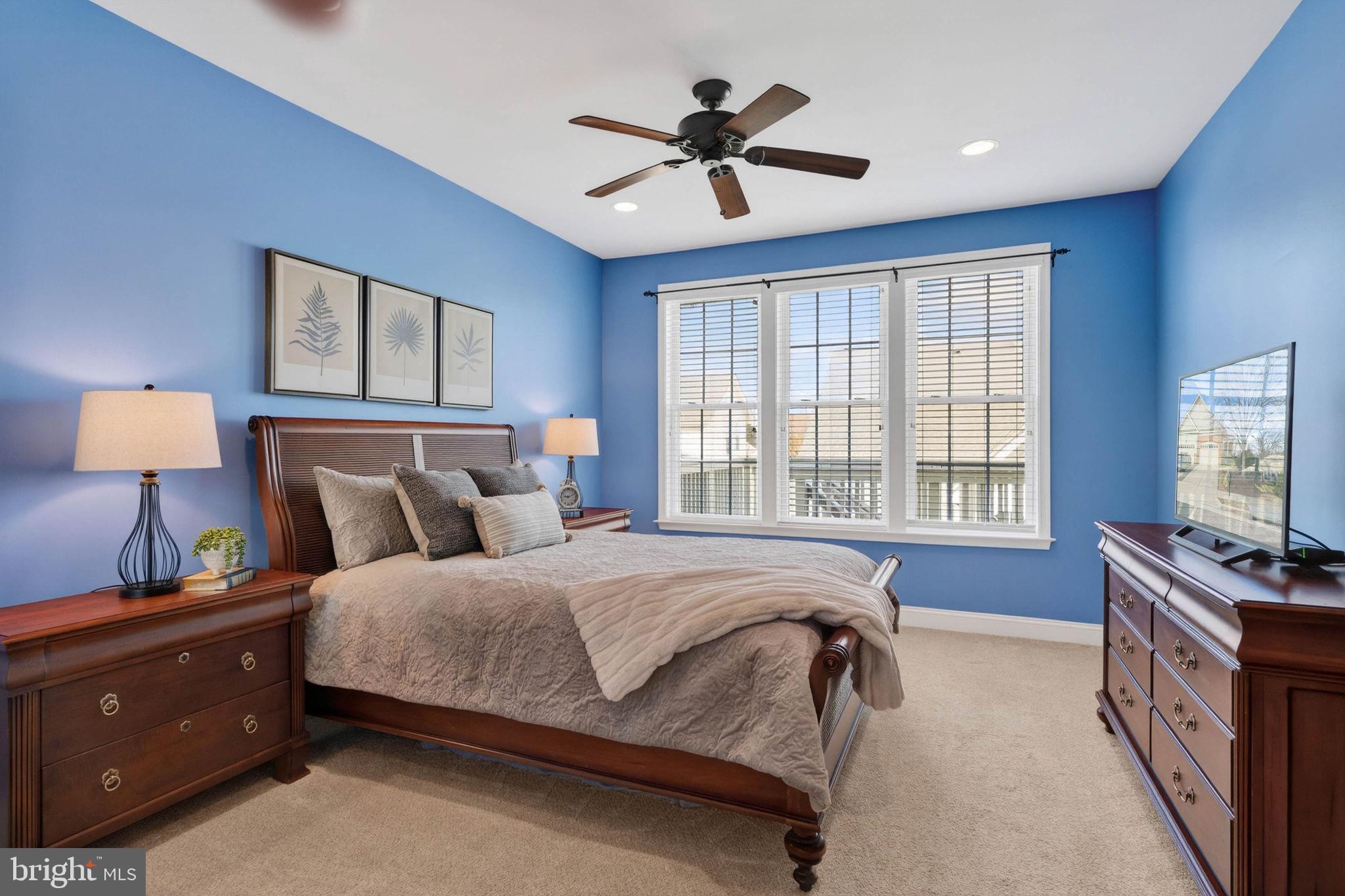 6920 Netherstone Court Gainesville, VA 20155 - Photo 16 of 44 Primary Suite