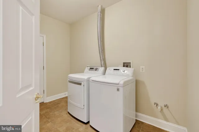 $599,999 | 6920 Netherstone Court, Gainesville, VA 20155