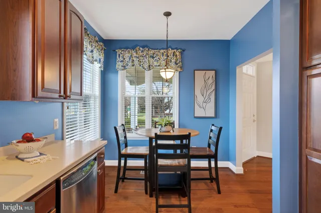 $599,999 | 6920 Netherstone Court, Gainesville, VA 20155