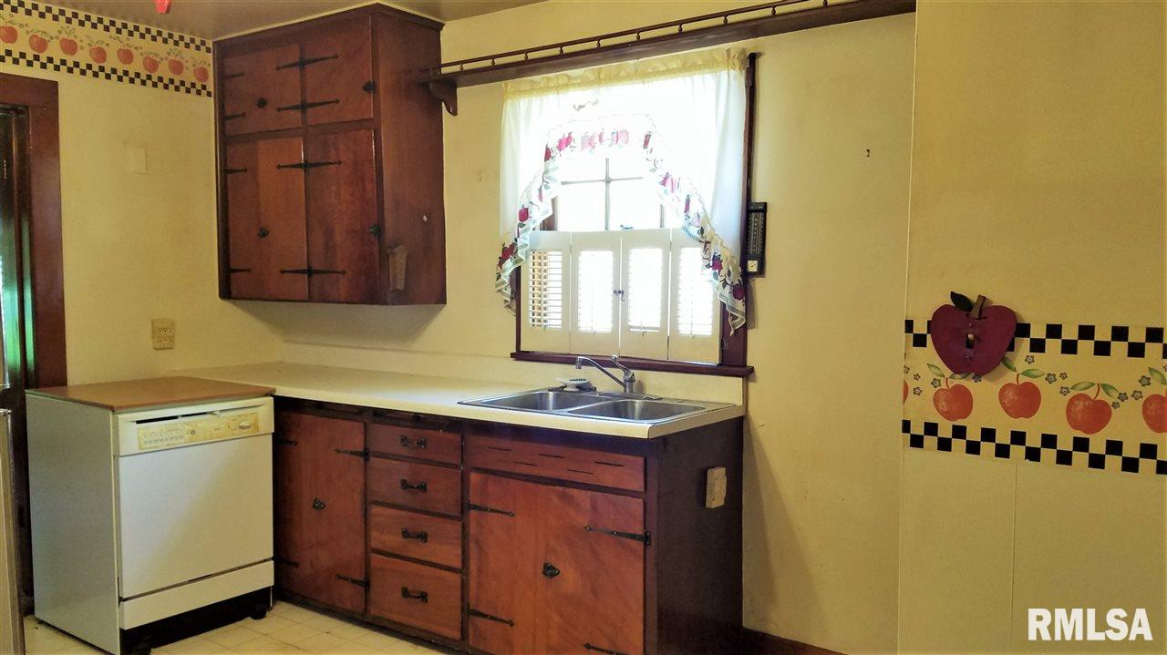 2349 South 7th Street Springfield, IL 62703 - Photo 8 of 19