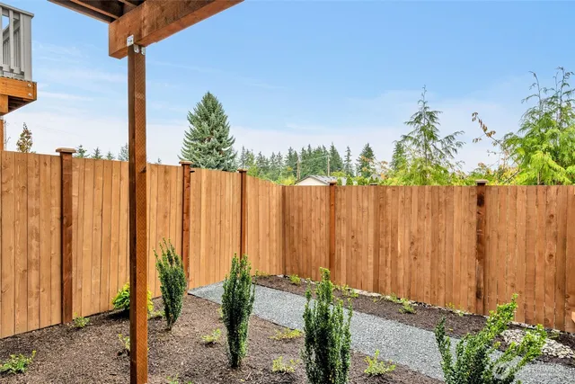 $3,195 | 15613 Admiralty Way, Unit A2, Lynnwood, WA 98087