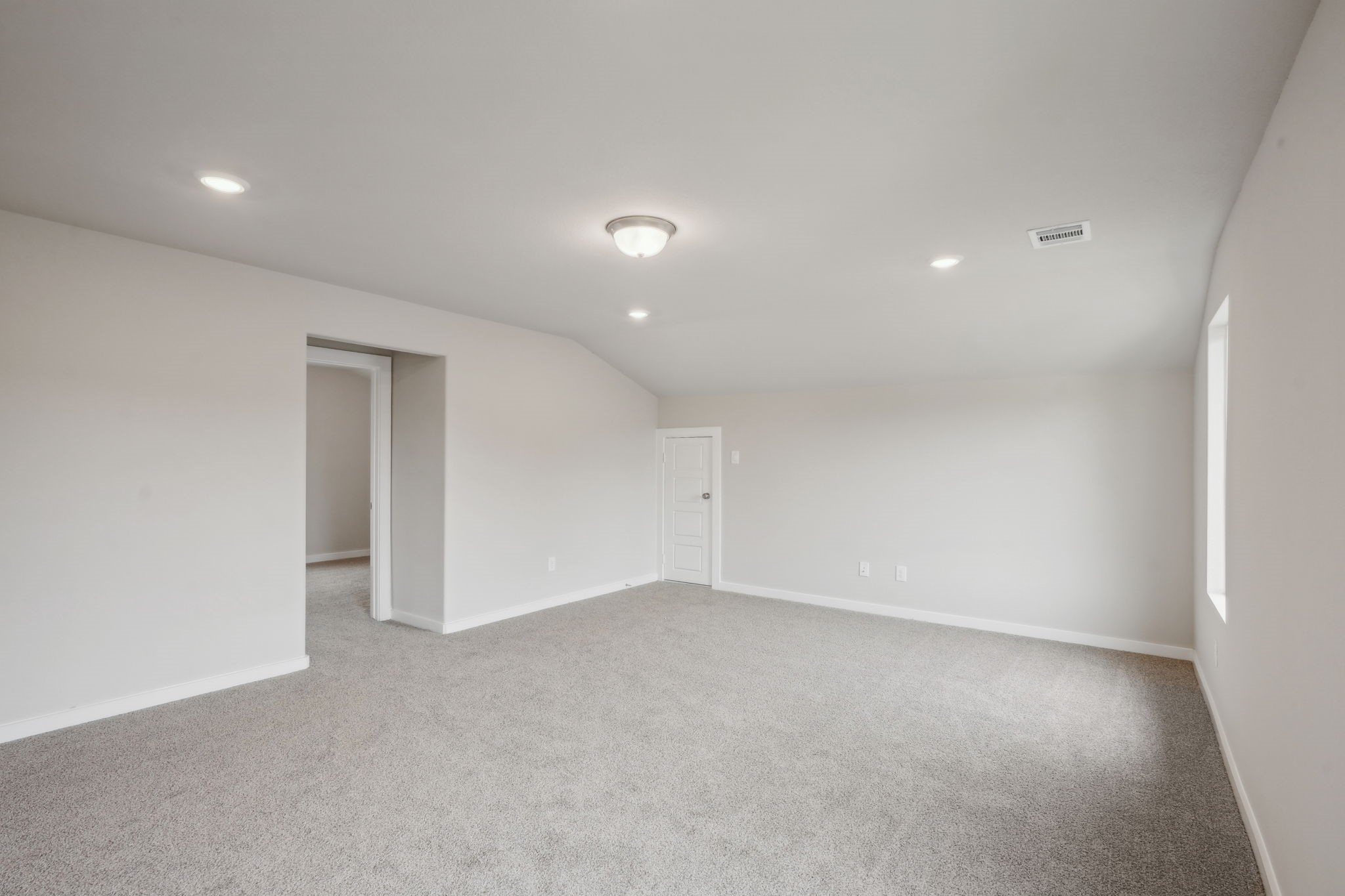 14309 Grey Pointe Court Conroe, TX 77302 - Photo 17 of 22 Photo is not of the actual home, but is an inspirational photo of builder’s model home and may depict options, furnishings, and/or decorator features that are not included