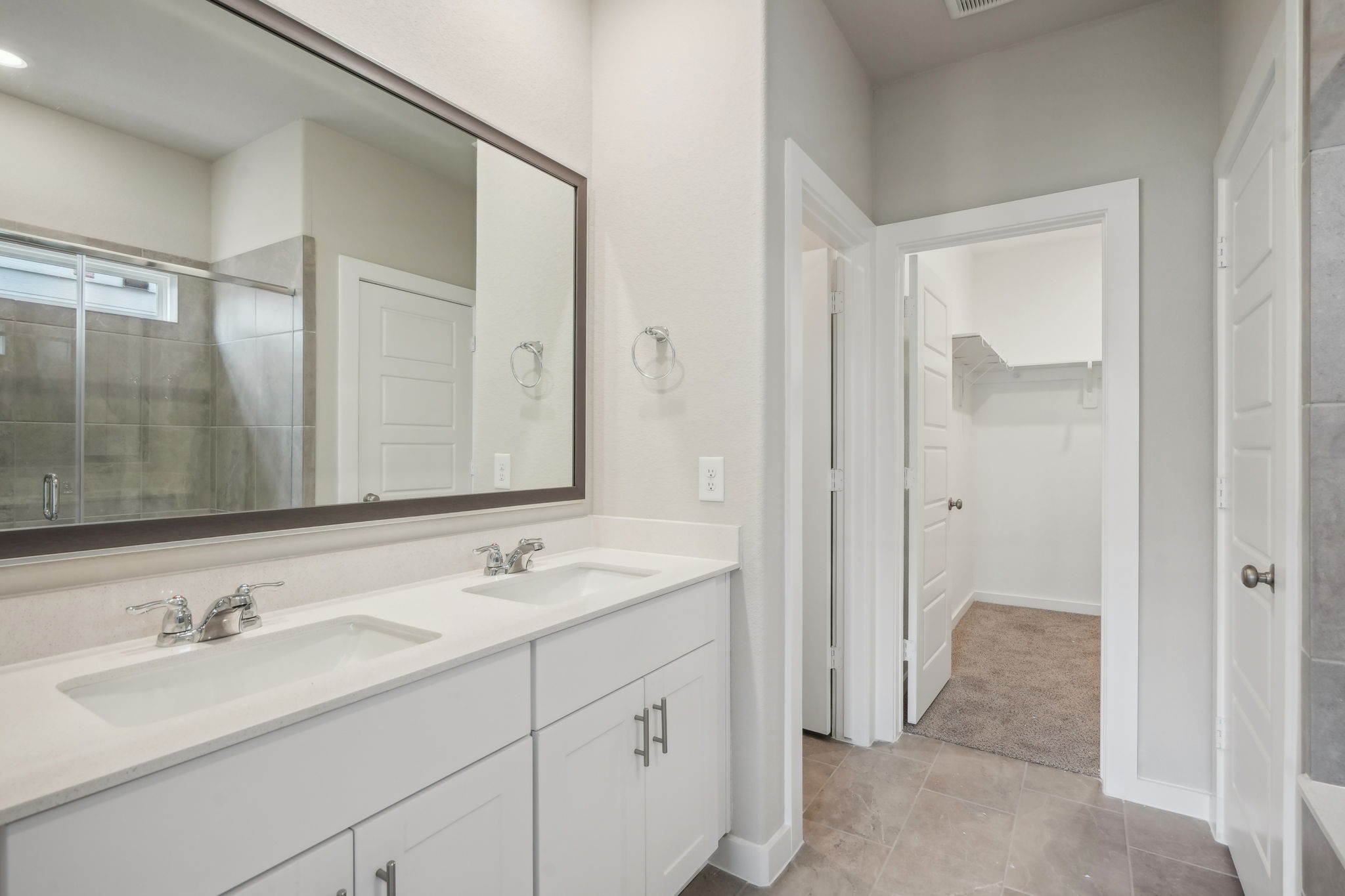 14309 Grey Pointe Court Conroe, TX 77302 - Photo 19 of 22 Photo is not of the actual home, but is an inspirational photo of builder’s model home and may depict options, furnishings, and/or decorator features that are not included