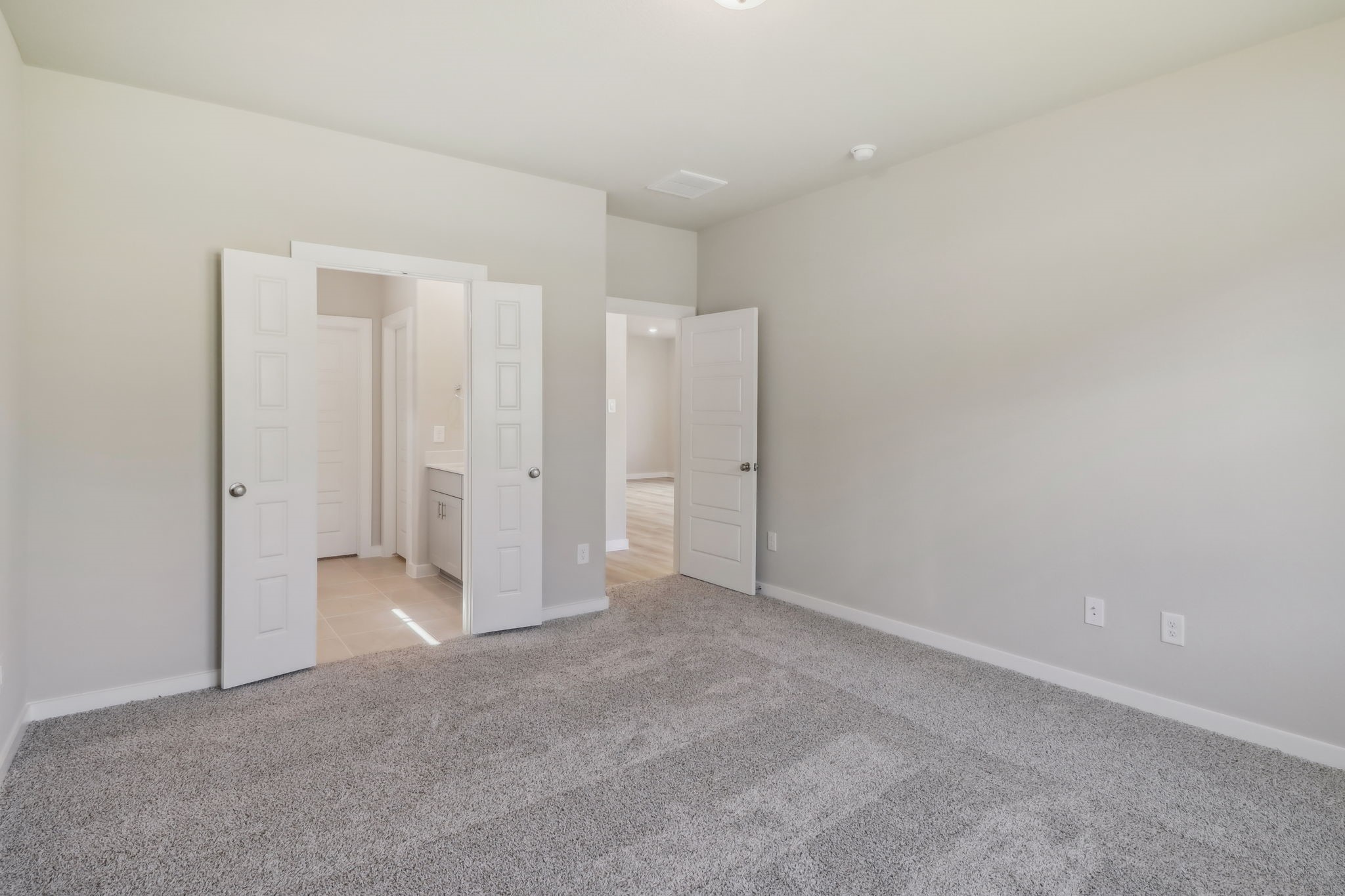 14309 Grey Pointe Court Conroe, TX 77302 - Photo 8 of 22 Photo is not of the actual home, but is an inspirational photo of builder’s model home and may depict options, furnishings, and/or decorator features that are not included