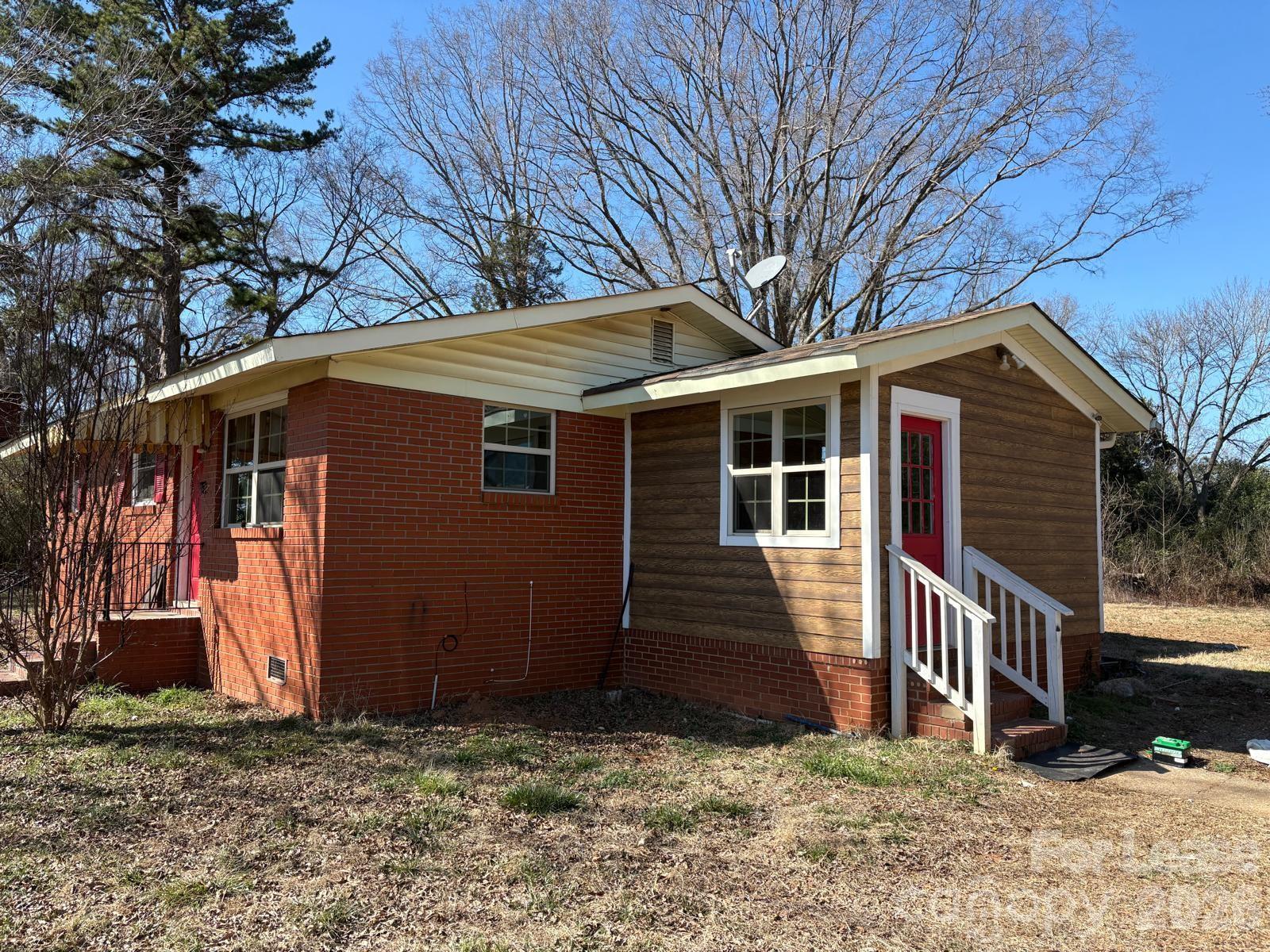 1103 Auten Road Charlotte, NC 28216 - Photo 1 of 17