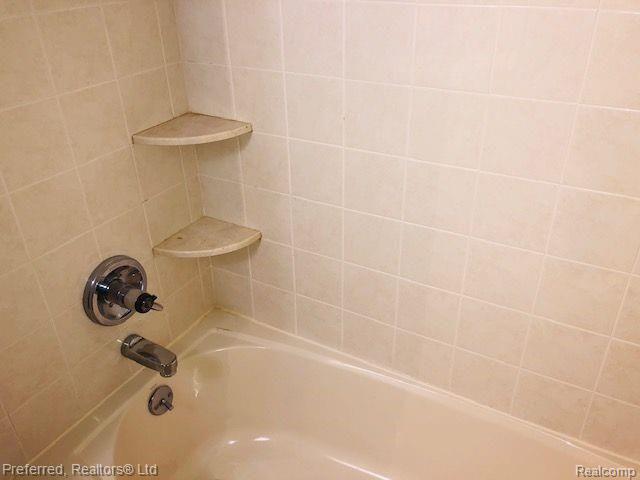 5906 Wedgewood Road Canton, MI 48187 - Photo 20 of 34