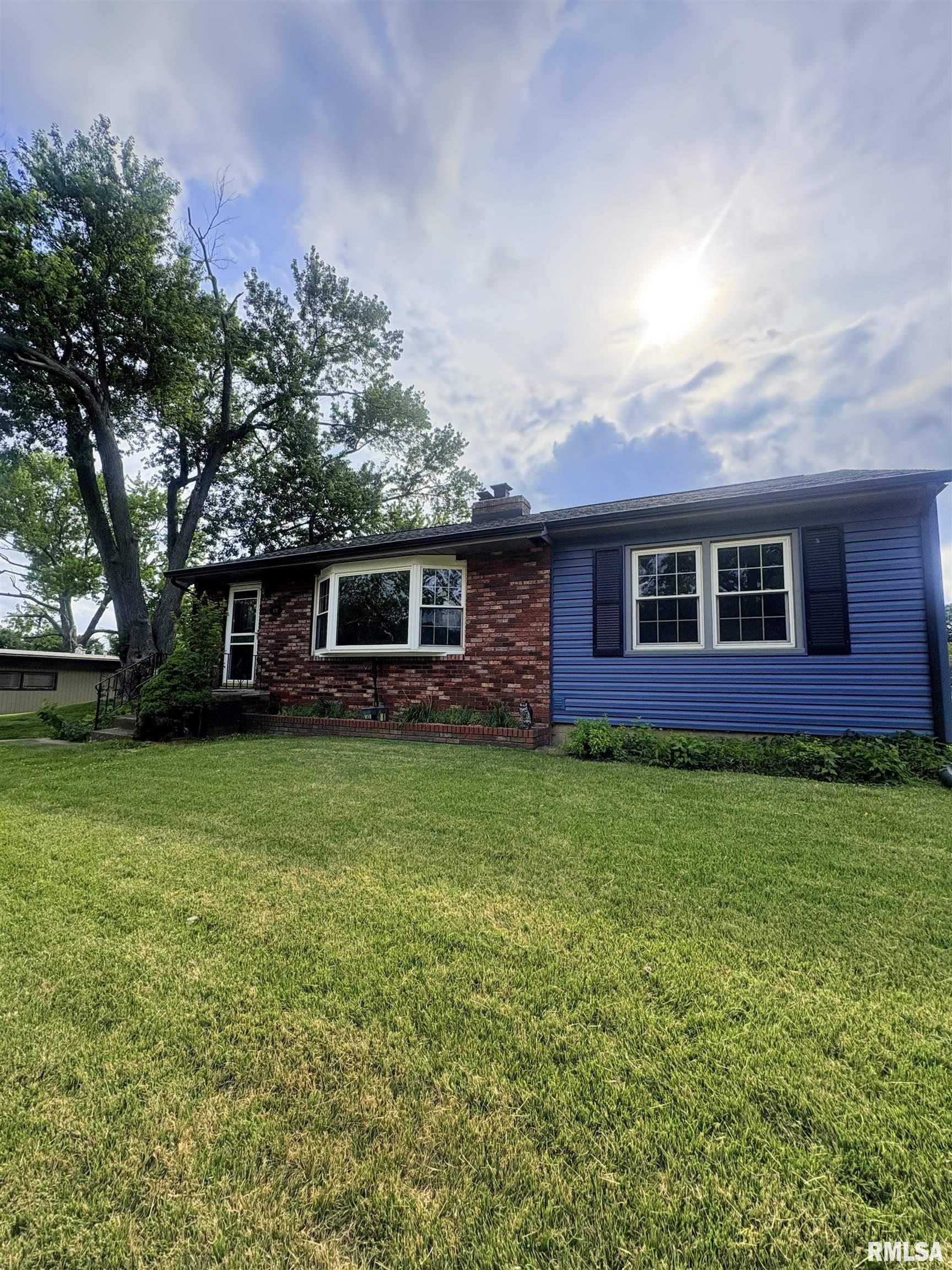 4211 North Brookmont Road Peoria, IL 61614 - Photo 1 of 1