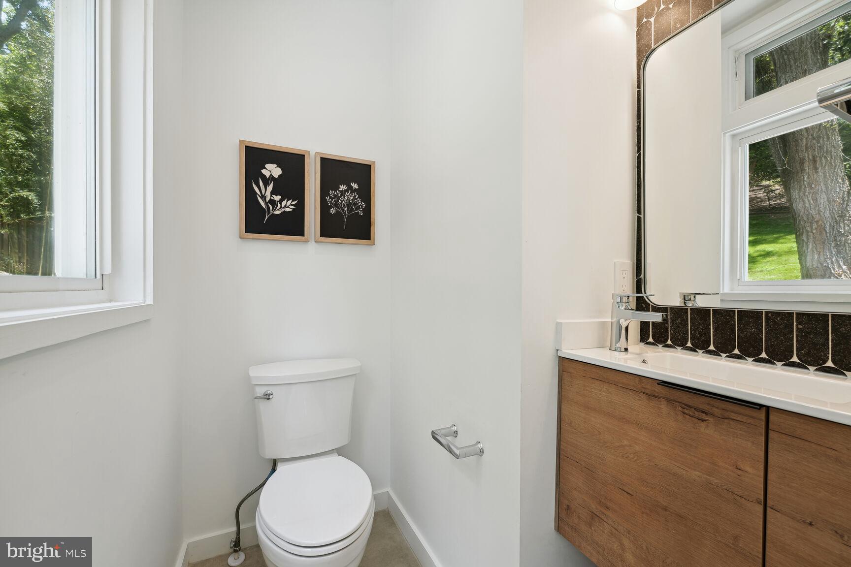 7318 Rippon Road Alexandria, VA 22307 - Photo 14 of 57 Main level powder room