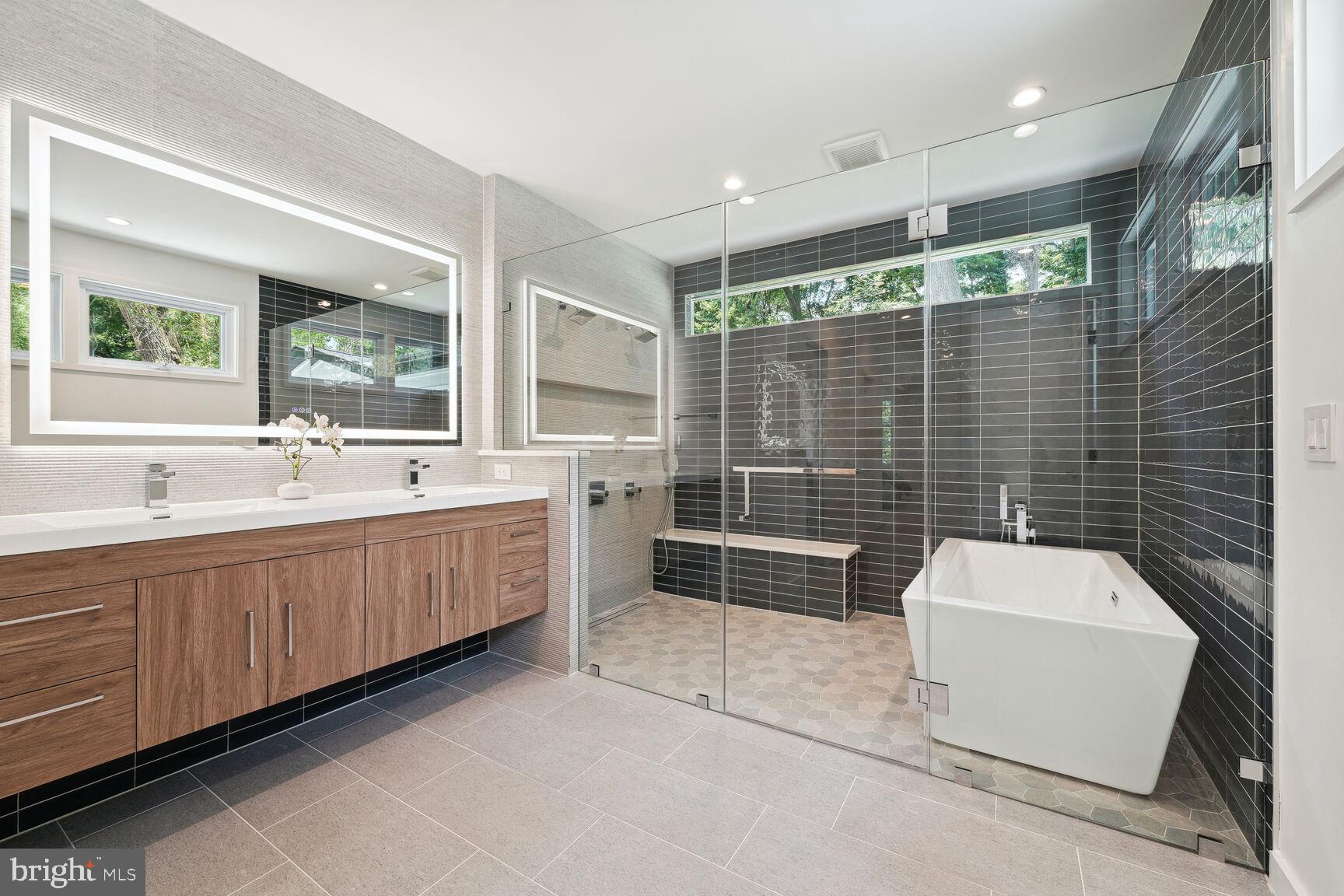 7318 Rippon Road Alexandria, VA 22307 - Photo 17 of 57 Primary Bath