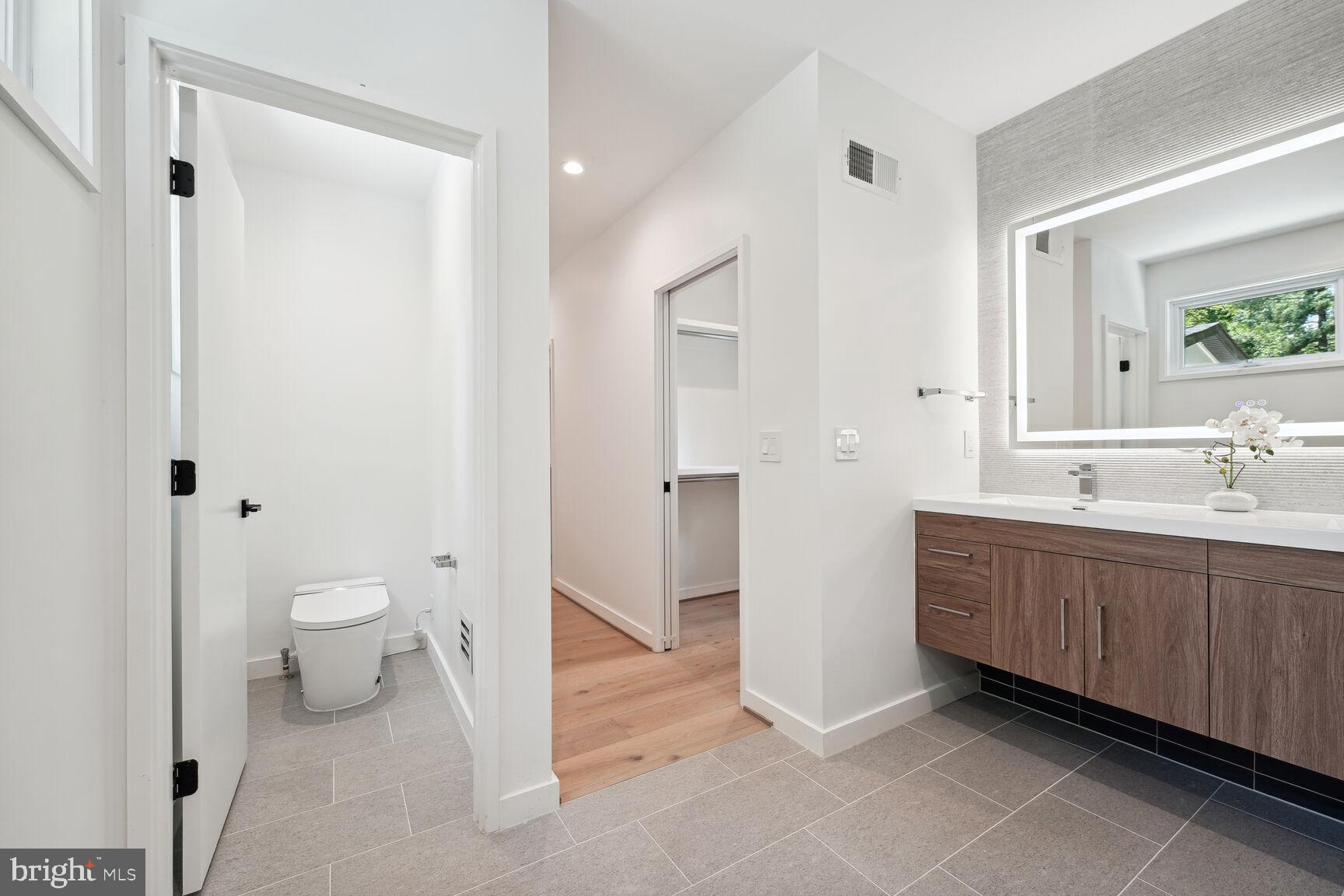 7318 Rippon Road Alexandria, VA 22307 - Photo 19 of 57 Primary Bath