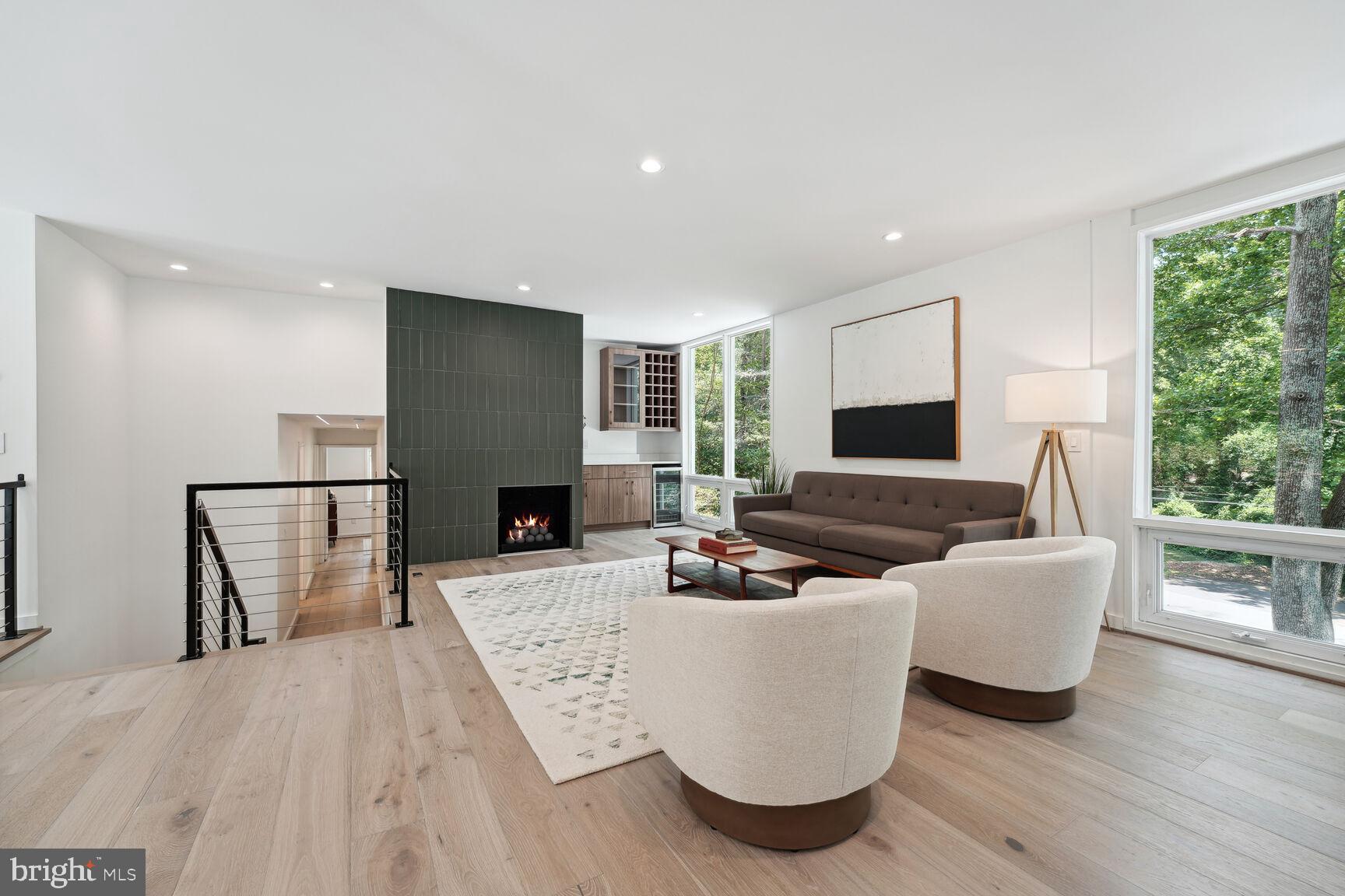 7318 Rippon Road Alexandria, VA 22307 - Photo 2 of 57 Living Room