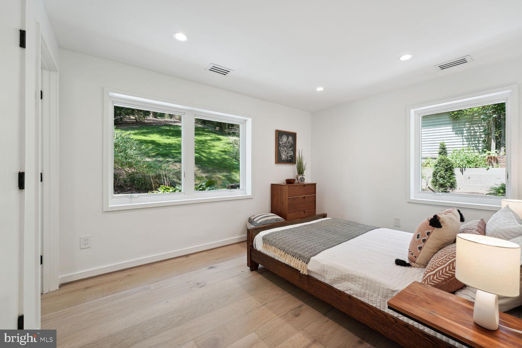 7318 Rippon Road Alexandria, VA 22307 - Photo 22 of 57 Bedroom 1