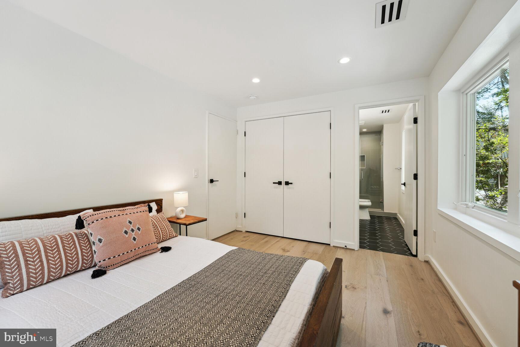 7318 Rippon Road Alexandria, VA 22307 - Photo 23 of 57 Bedroom 1