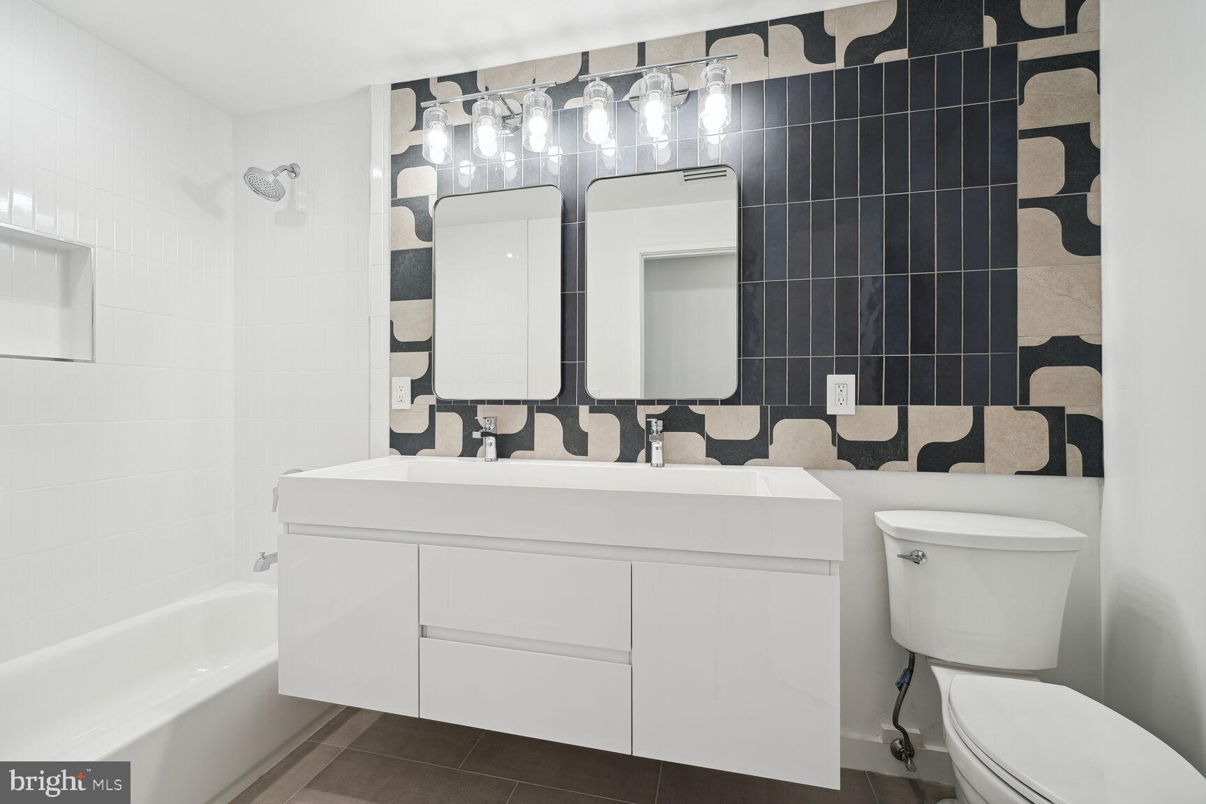 7318 Rippon Road Alexandria, VA 22307 - Photo 29 of 57 Hall Bathroom