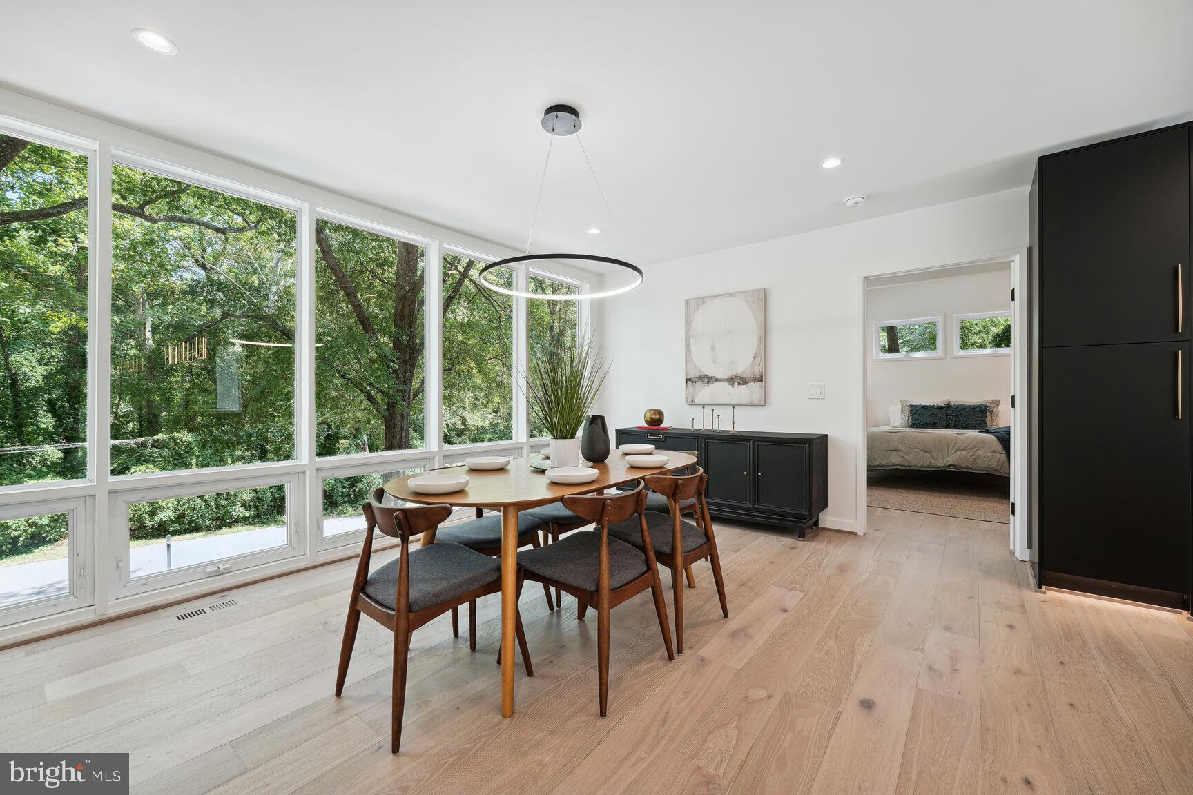 7318 Rippon Road Alexandria, VA 22307 - Photo 6 of 57 Dining Space