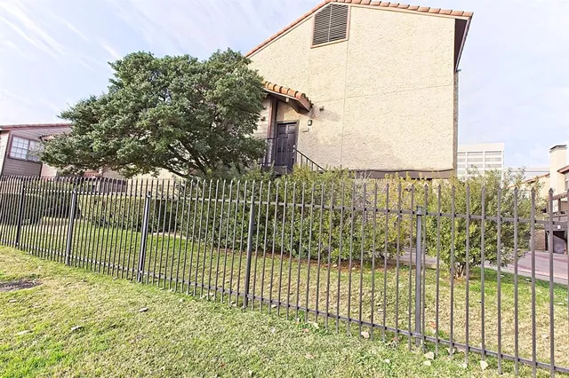 $1,945 | 4800 Northway Drive, Unit 9A, Dallas, TX 75206