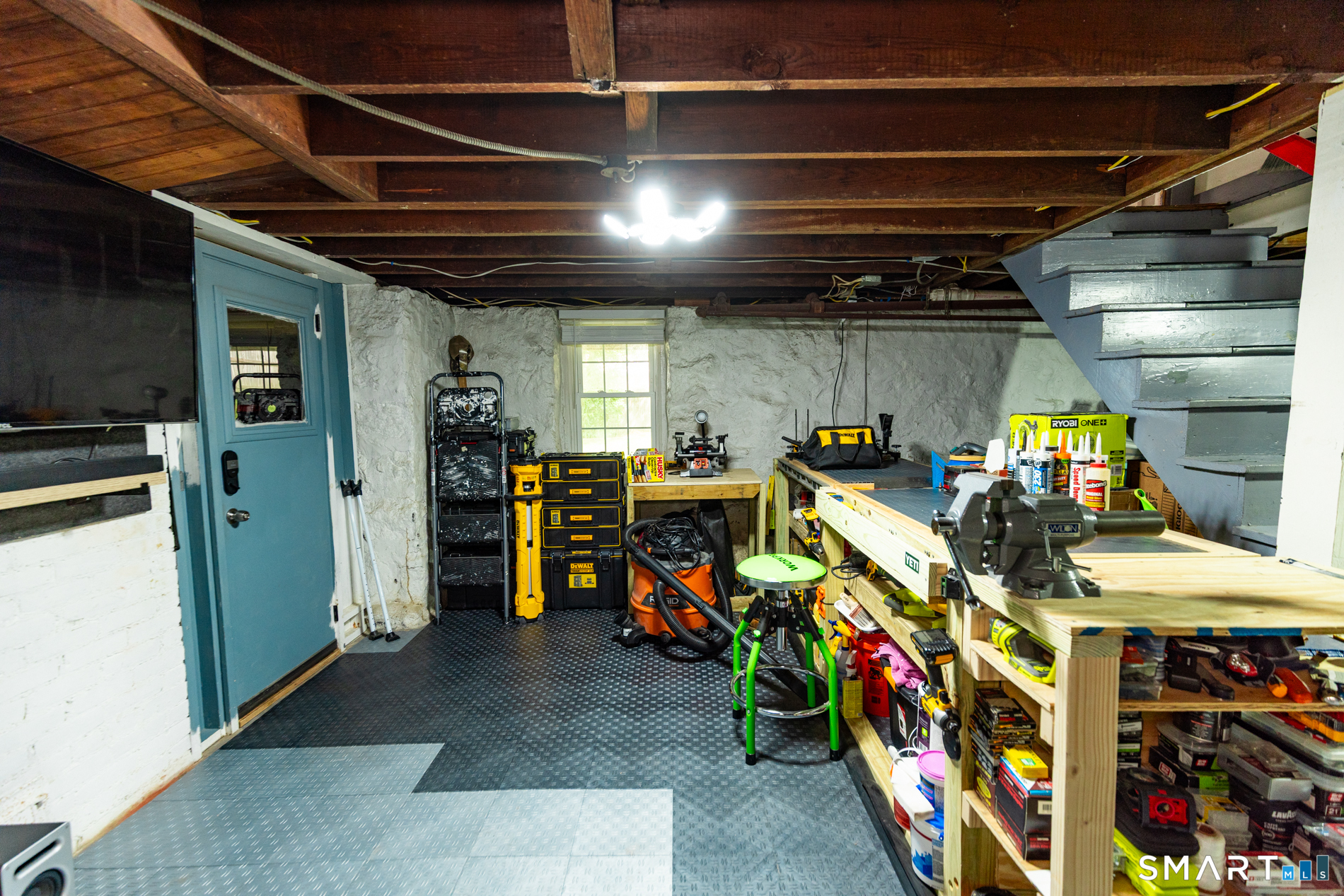 29 Niles Hill Road New London, CT 06320 - Photo 33 of 36
