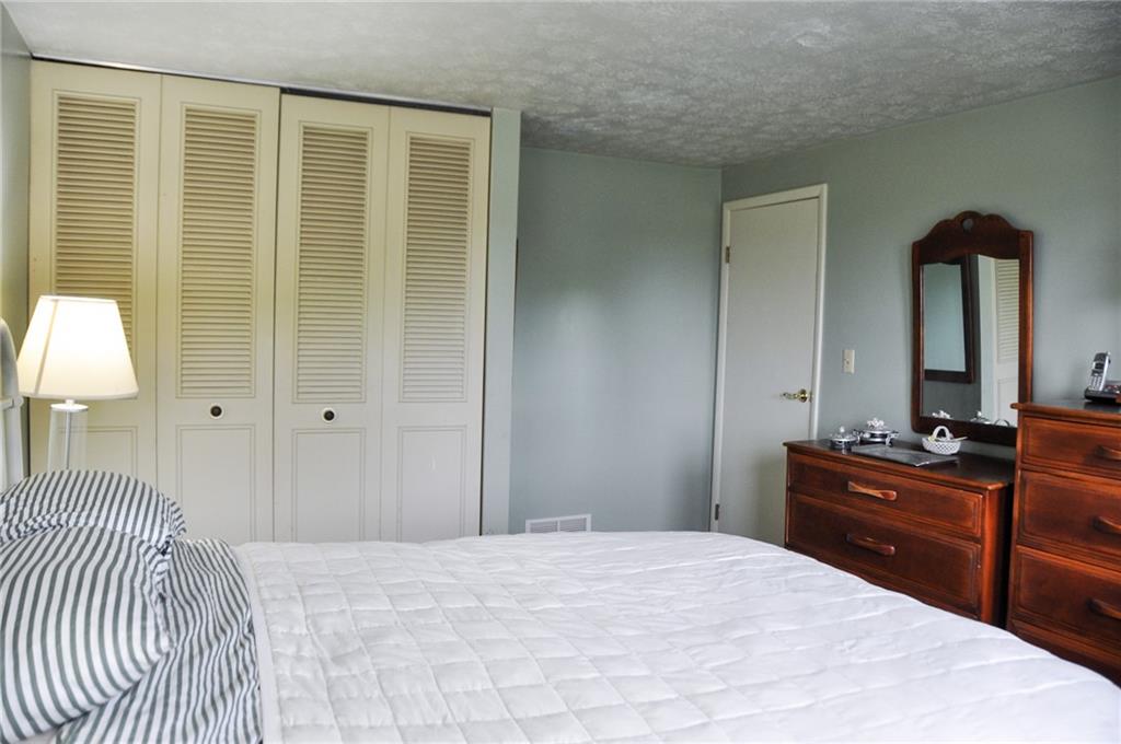 711 Meadowbrook Road Trafford, PA 15085 - Photo 16 of 25 Gallery Image 16
