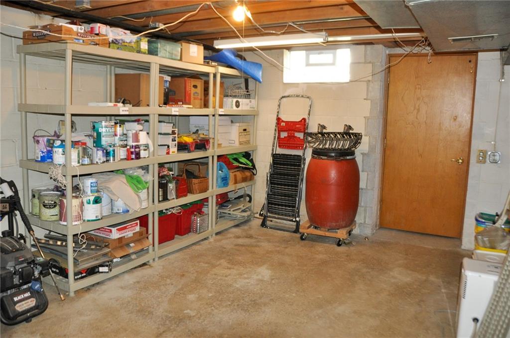 711 Meadowbrook Road Trafford, PA 15085 - Photo 21 of 25 Gallery Image 21