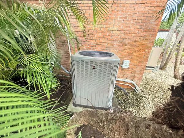 $10,000 | 5877 Southwest 123rd Avenue, Unit MAIN, Miami, FL 33183