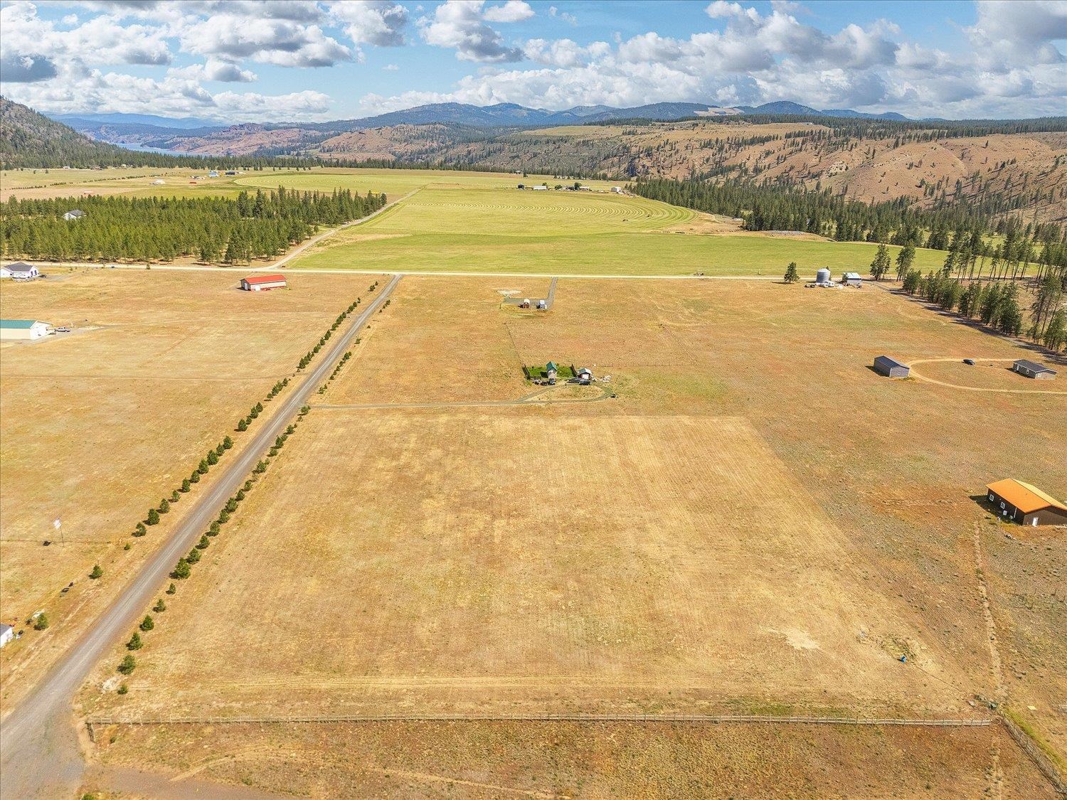 39754 Katy Lane North Davenport, WA 99122 - Photo 19 of 35
