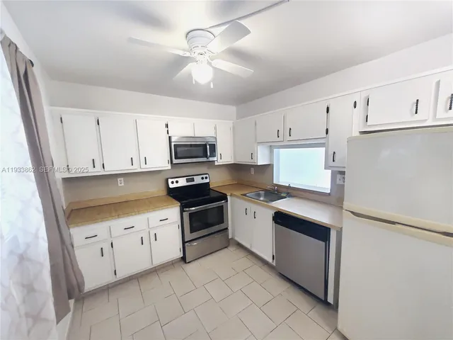 $1,850 | 1820 Southwest 81st Avenue, Unit 3302, North Lauderdale, FL 33068