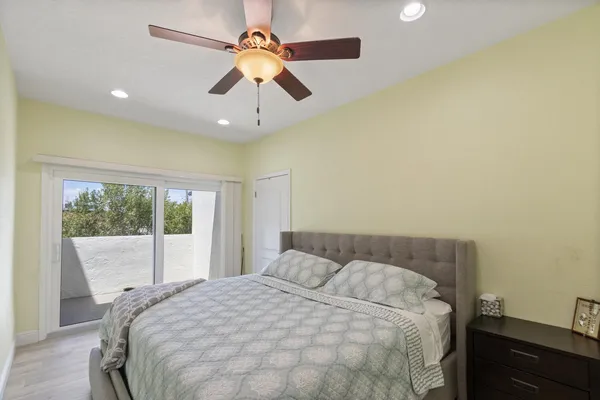 $5,000 | 316 North Lake Drive, Lantana, FL 33462