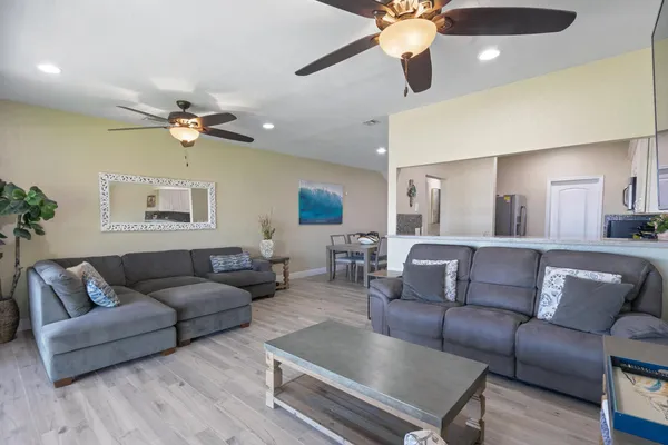 $5,000 | 316 North Lake Drive, Lantana, FL 33462