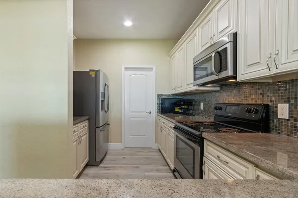 $5,000 | 316 North Lake Drive, Lantana, FL 33462